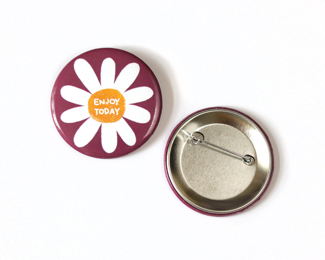 Enjoy Today Daisy Button Pin